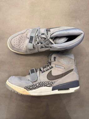 😎 Nike Men’s Grey High-Top Retro Basketball Sneakers